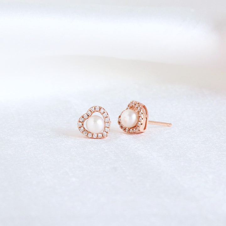 Donna Mini Pearl Heart Stud Earrings with cubic zirconia and freshwater pearls 