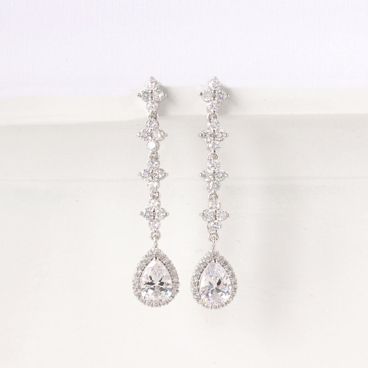 Lola | Crystal Teardrop Earrings Silver