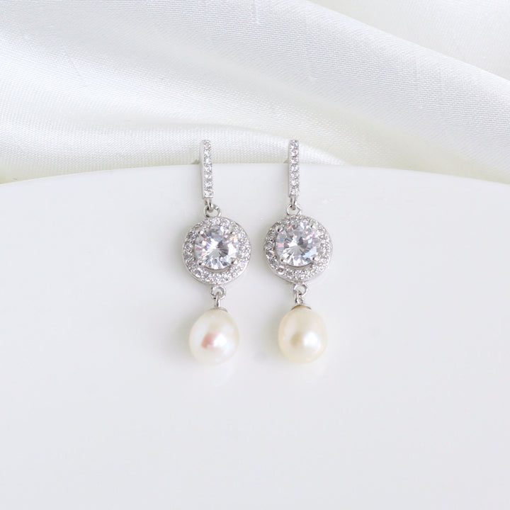 Aspen Teardrop Dangle Pearl Earrings