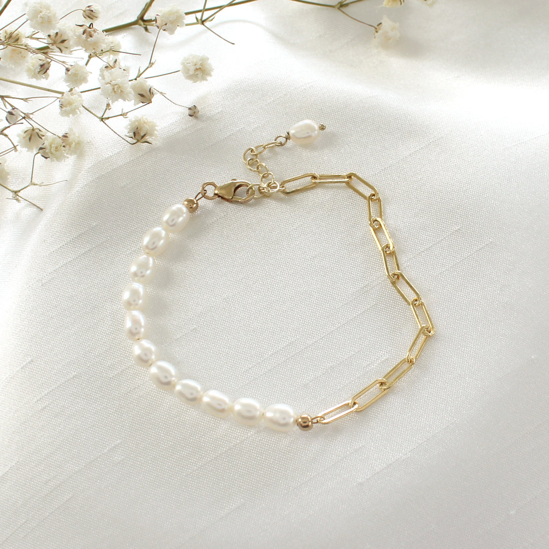 Courtney Paperclip Pearl Bracelet 