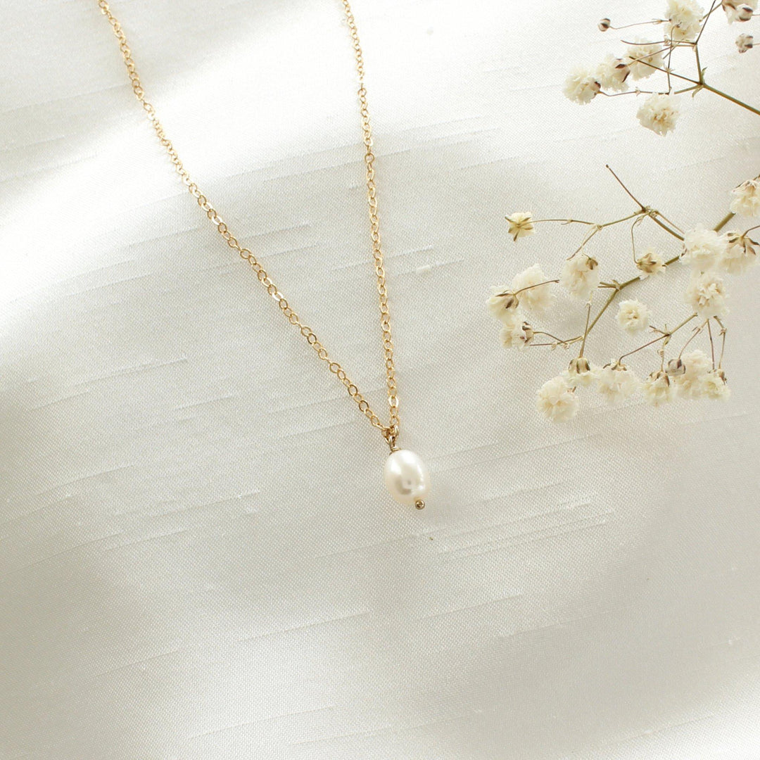 Cassie - Dainty Pearl Necklace