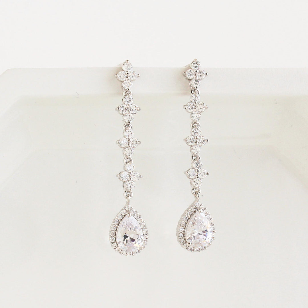 Lola | Crystal Teardrop Earrings Silver