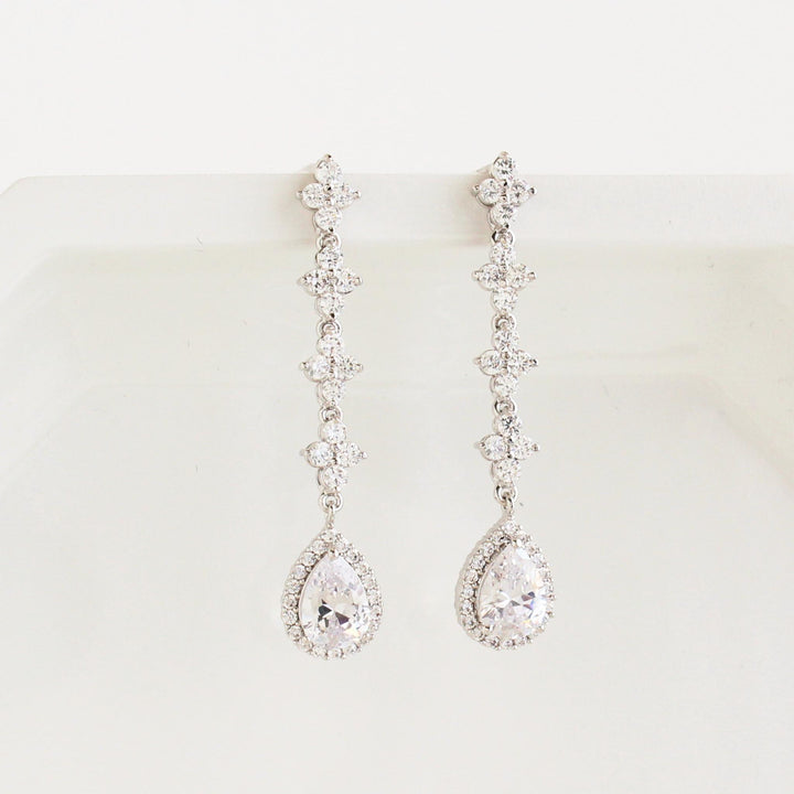 Lola | Crystal Teardrop Earrings Silver