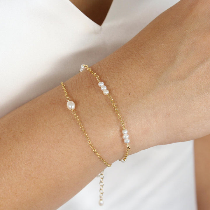 Cassie Single Pearl Bracelet