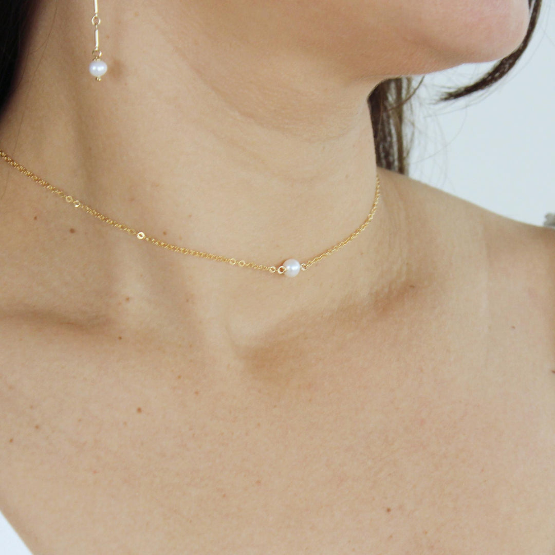 Alana Single Pearl Choker Necklace minimalist design 