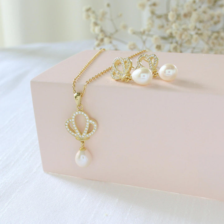 Renee - Floral Pearl Necklace & Earrings Set | Gold