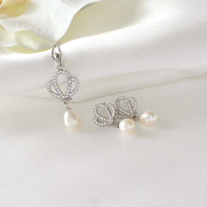 Renee - Floral Pearl Necklace & Earrings Set | Silver