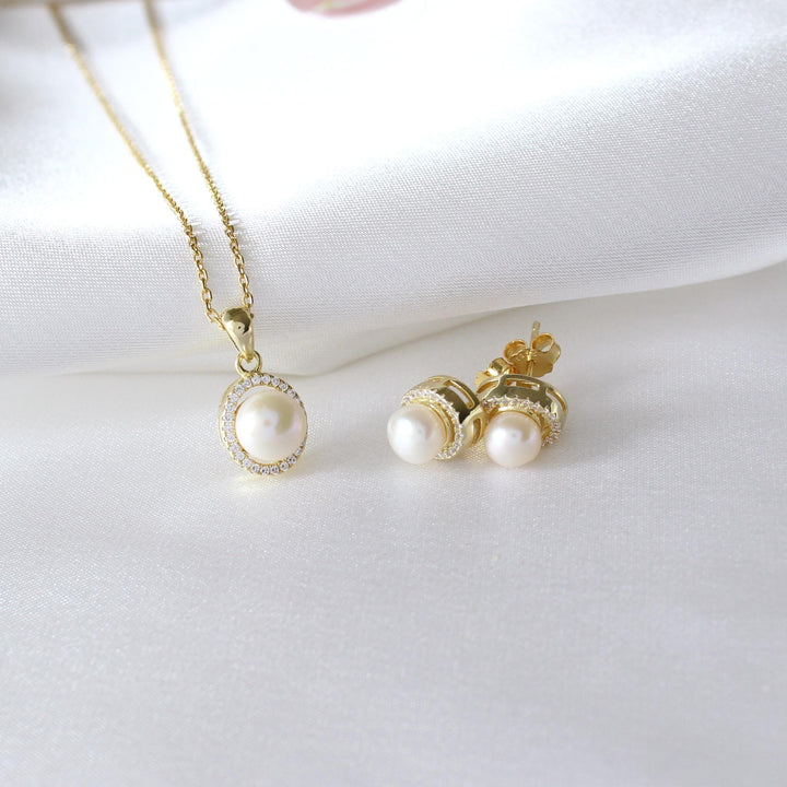 Vivian - Pearls & CZ Oval Halo Necklace & Earrings Set | Gold