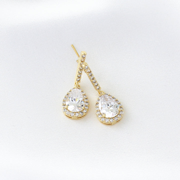 Brianna – Dainty Pear Shape Drop Earrings | Gold