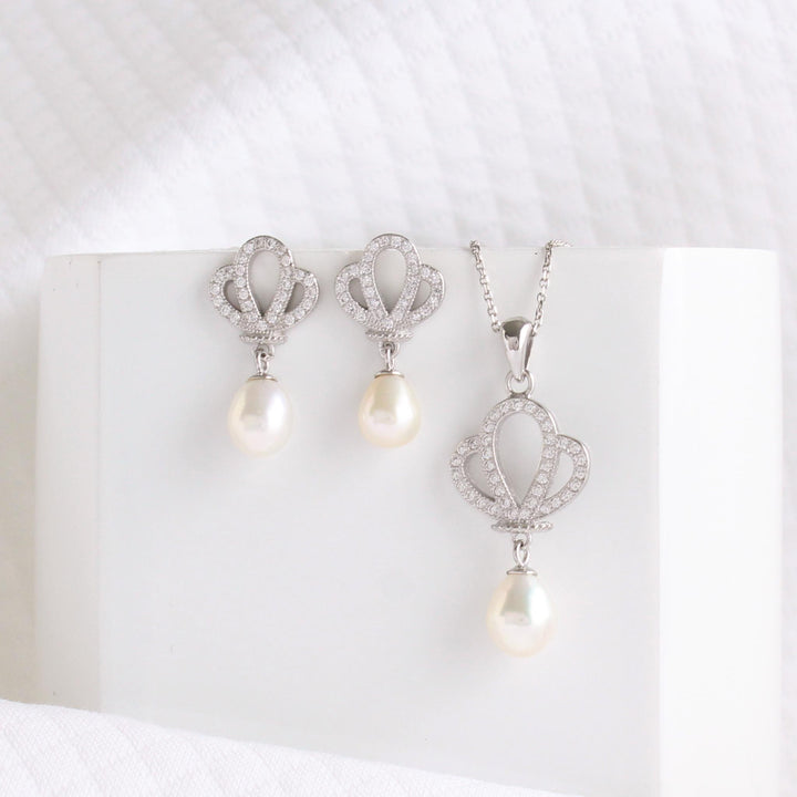 Renee - Floral Pearl Necklace & Earrings Set | Silver